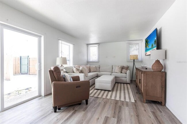 Foto del edificio - 640 Broadway St