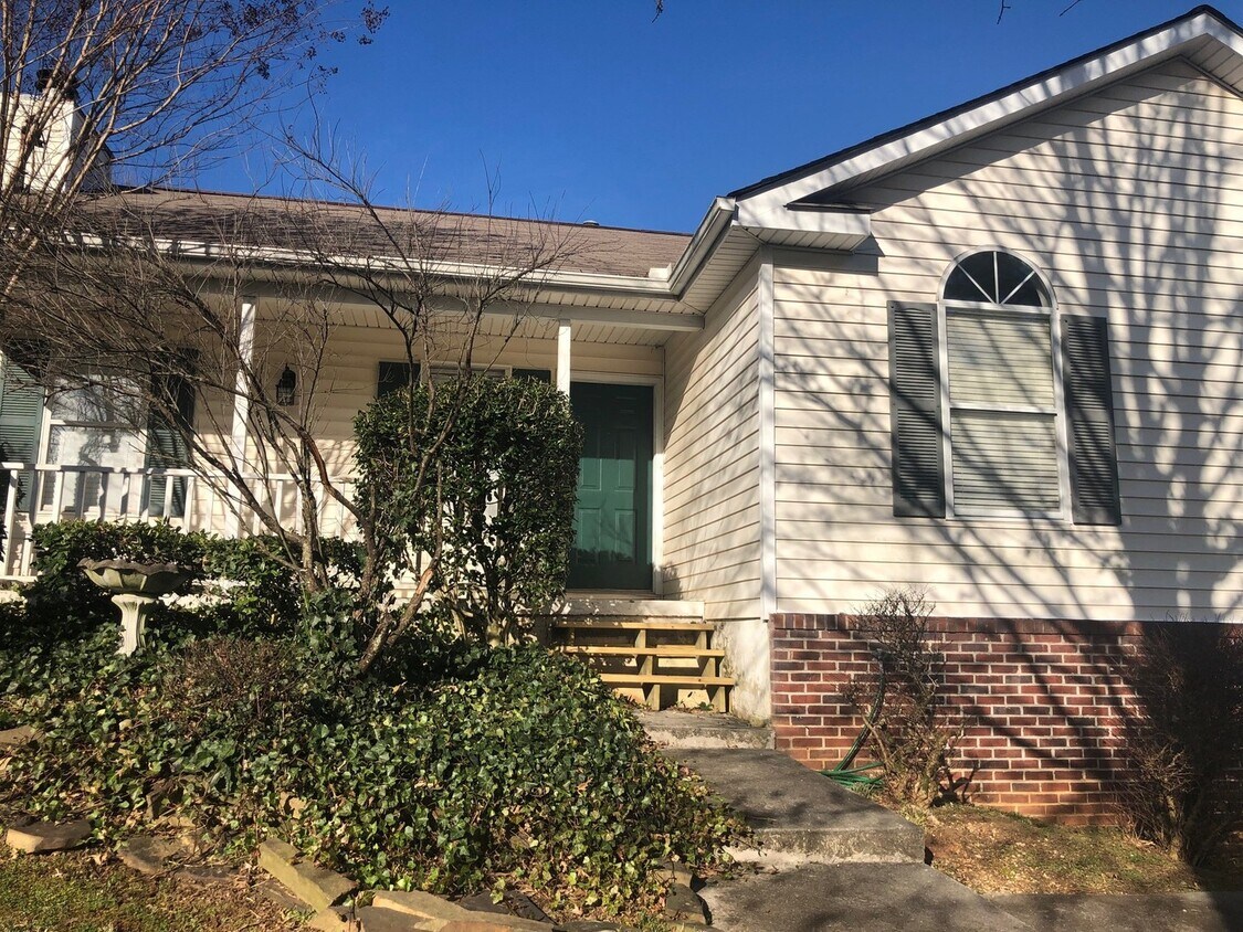 Primary Photo - 3BR 2.5BA large home w/basement, garage, &...