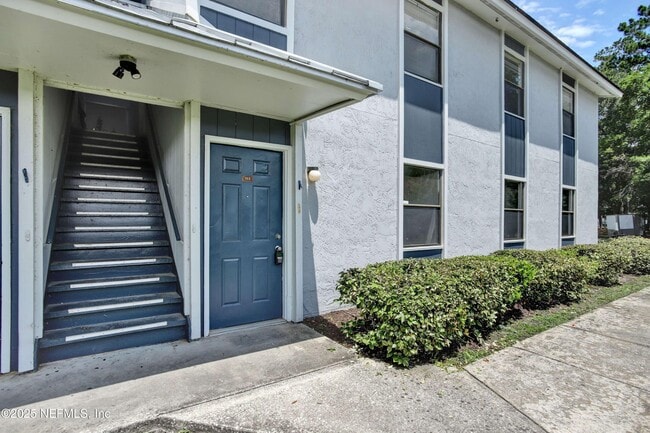 Foto del edificio - 10825 Key Haven Blvd