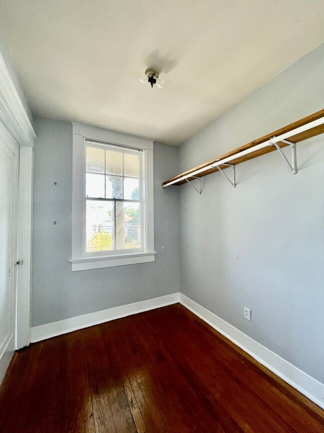Foto del edificio - 2 Bed/1 Bath Near Campus