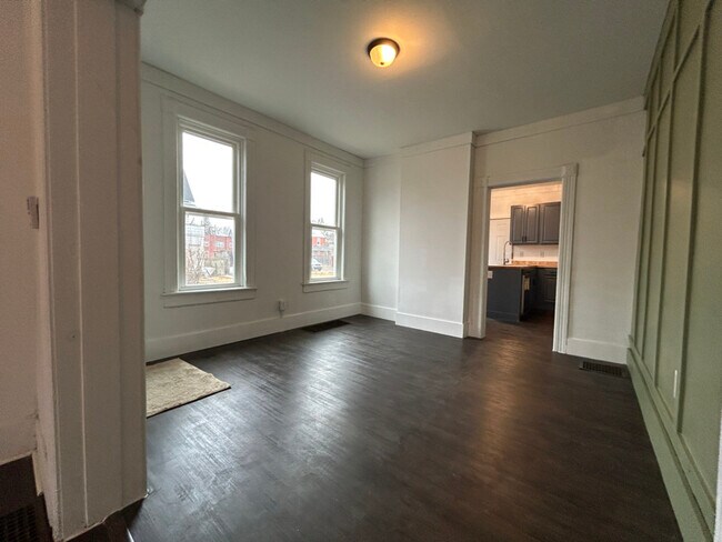 Foto del edificio - 1668 Memorial Ave