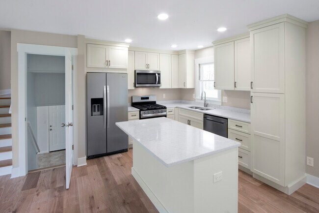 Foto del edificio - 6415 Londonderry Dr