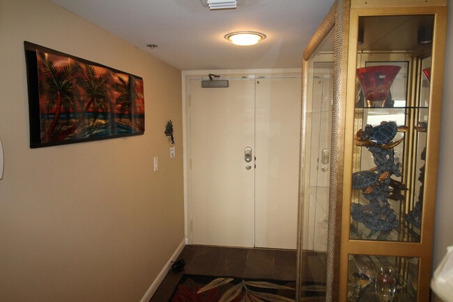 Building Photo - 3100 N Hwy A1A