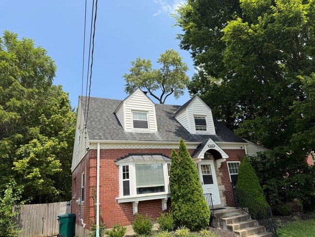 Photo - Cute Cape Cod 3 bed, 1.5 bath - READY NOW! House