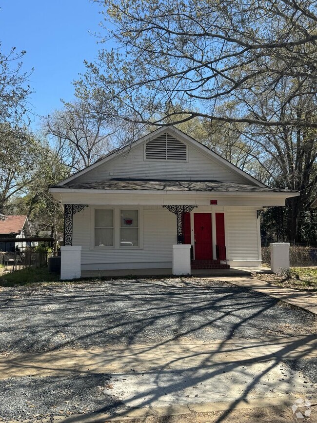 Building Photo - 2813 Highland Ave