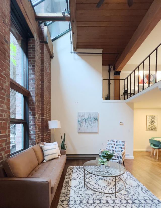 Building Photo - 1 bedroom in Seattle WA 98104