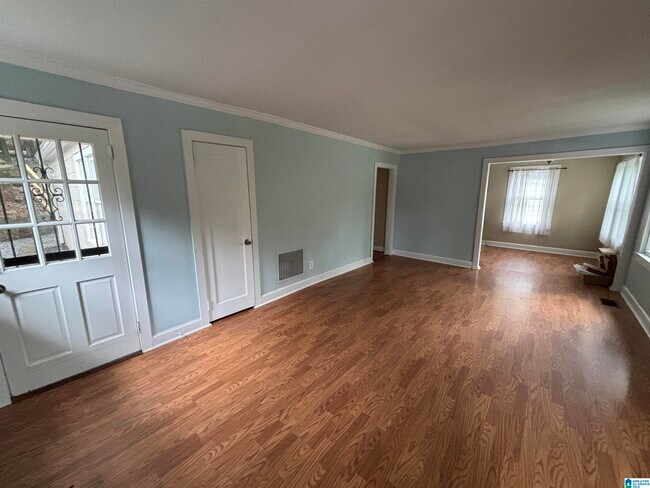 Foto del edificio - 1113 Green Springs Ave S