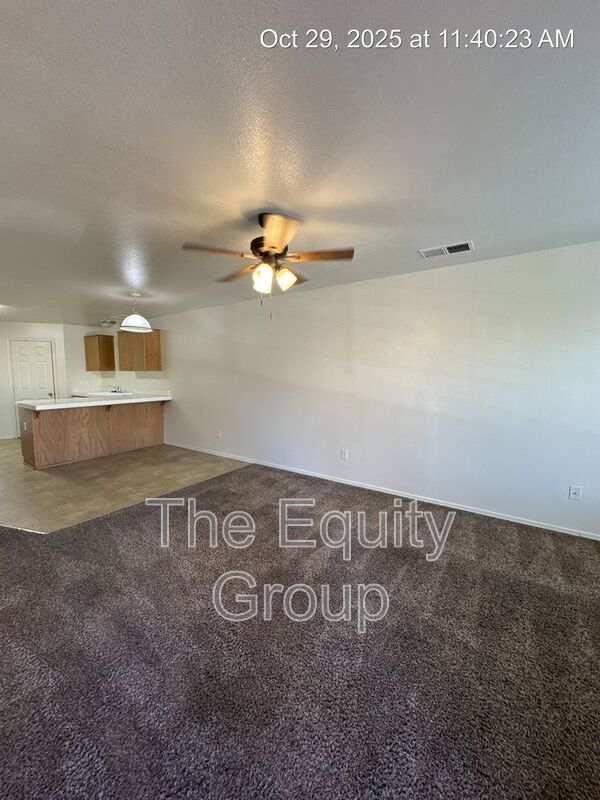 Foto del edificio - 4243 W Walnut Ave