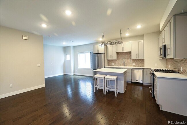 Building Photo - 1373 Knox Ct