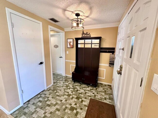 Foto del edificio - 12215 Meadowbrook Ln