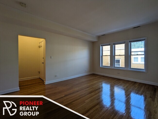 Foto del edificio - 4847 N Wolcott Ave