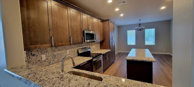 Foto del edificio - Unbelievable 3 bedroom 2 bath home in Peca...