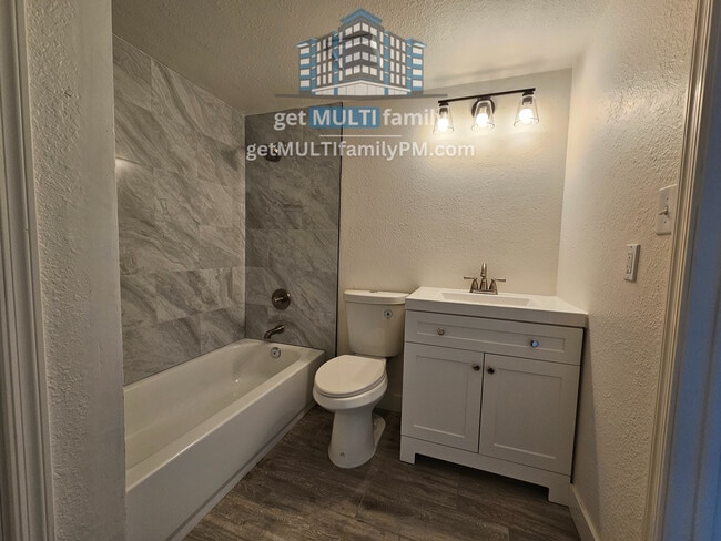 Foto del edificio - 2535 W Missouri Ave