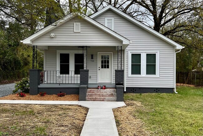 Building Photo - 723 S Confederate Ave