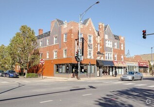 Building Photo - 2807 N Kilbourn Ave