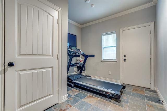 Building Photo - 1914 Euclid Ave