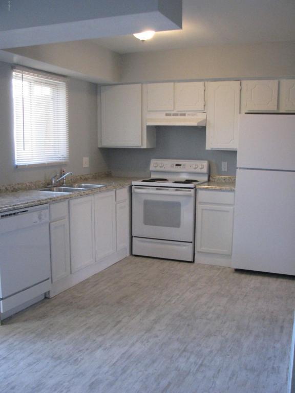 Building Photo - 3605 W Bethany Home Rd #7