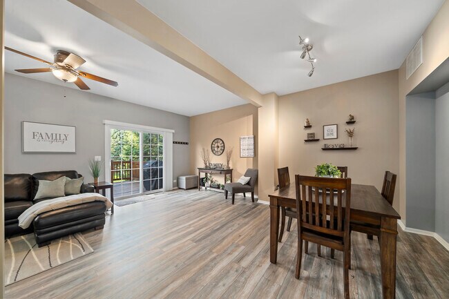 Building Photo - 2340 Hudson Cir