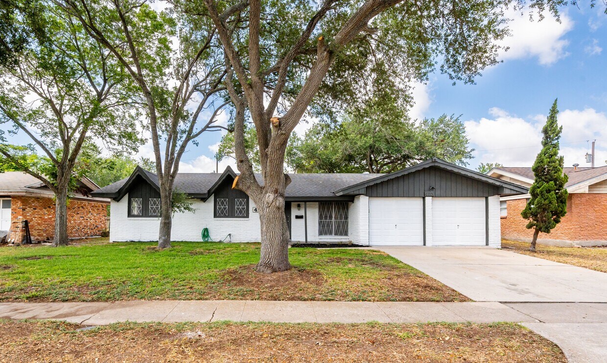 Primary Photo - 4113 Kingston Dr