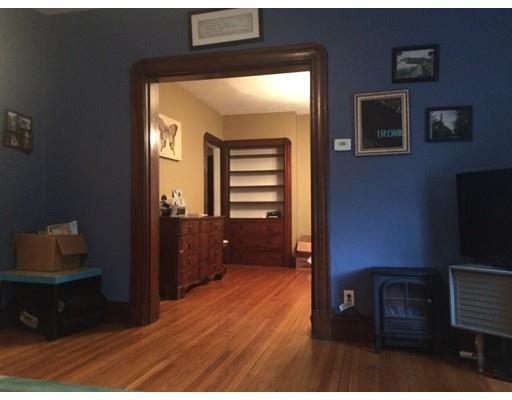 Foto del edificio - 121 Pineywoods Ave