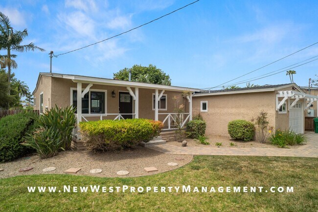 Building Photo - Upgraded Oceanside 3 Bedroom, Available Now! Small Pet OK!