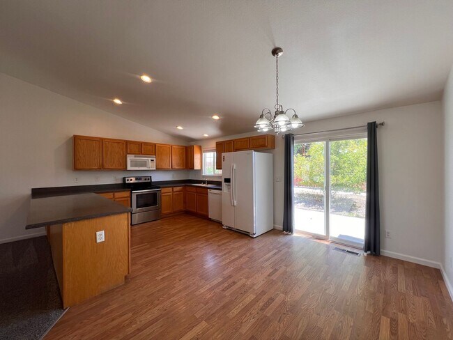 Foto del edificio - 4 Bedroom 2 Bathroom Fallon Home