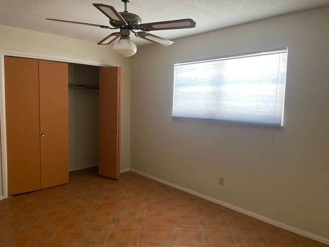 Foto del edificio - COMING SOON 2 Bedroom - 2 Bath Condo