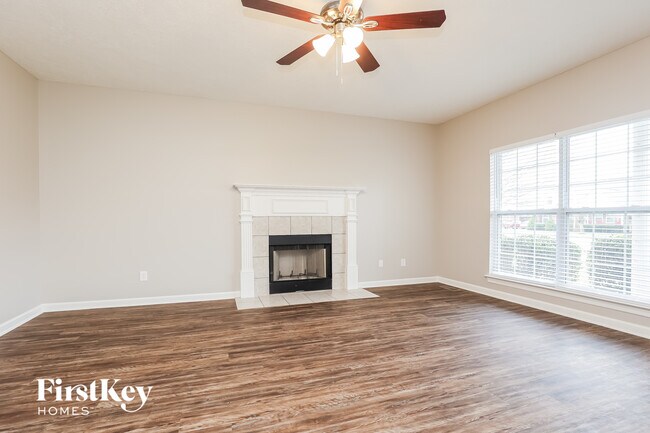 Building Photo - 837 Manderlay Way