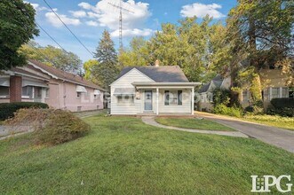 Building Photo - 3714 Wallwerth Dr