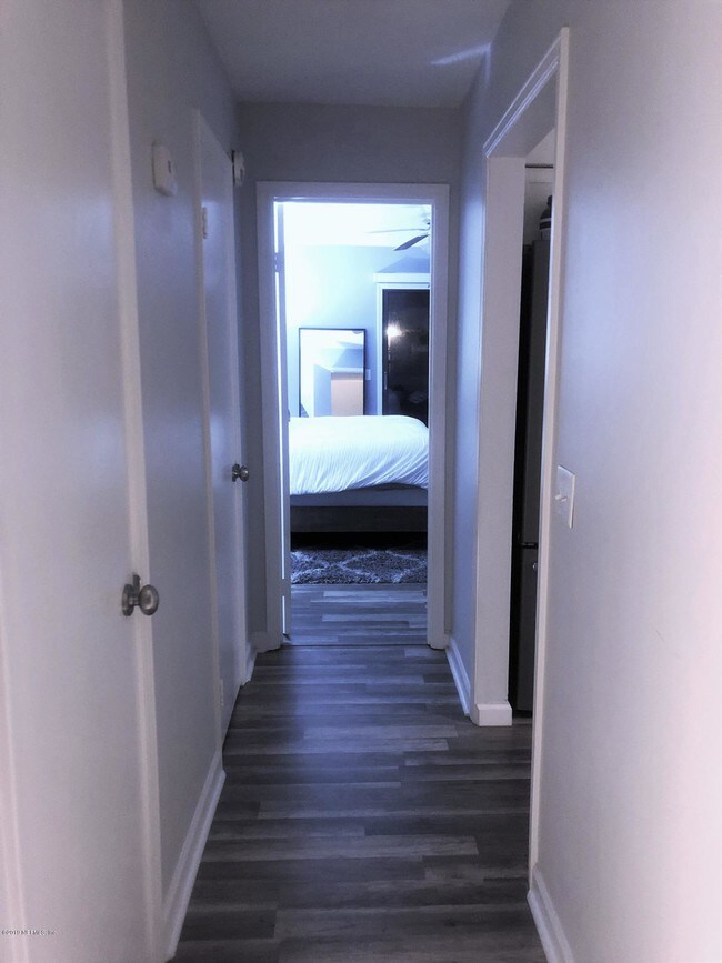 Foto del edificio - 2220 Gail Ave