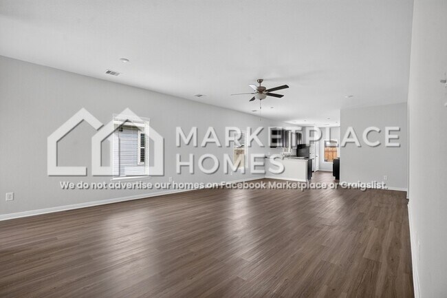 Foto del edificio - 15623 Plum Brk Dr