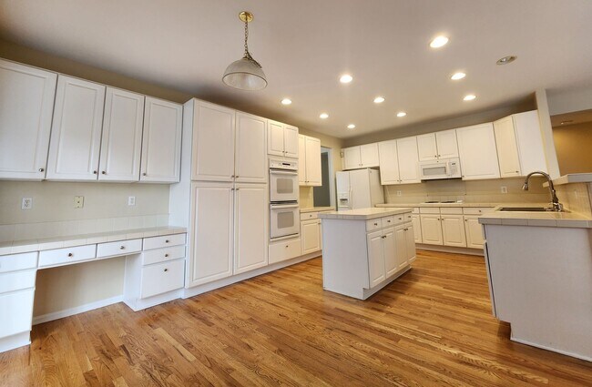 Foto del edificio - Great Saddle Rock Heights Home! 5 Bedroom ...