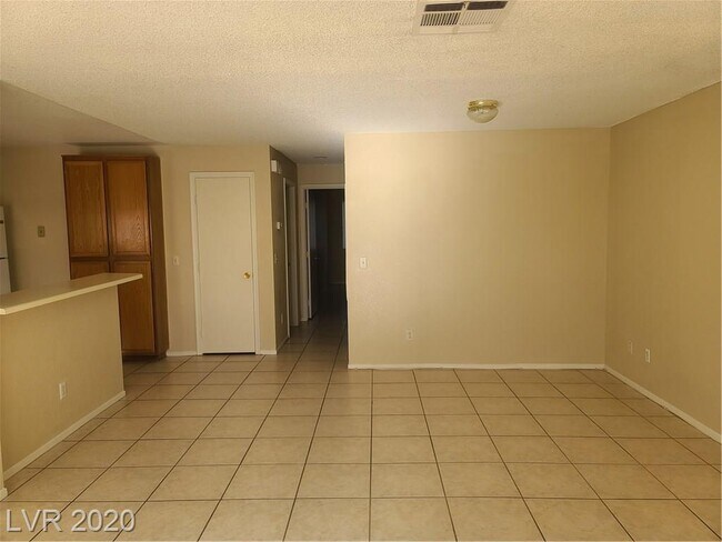 Building Photo - 6881 Tamarus St