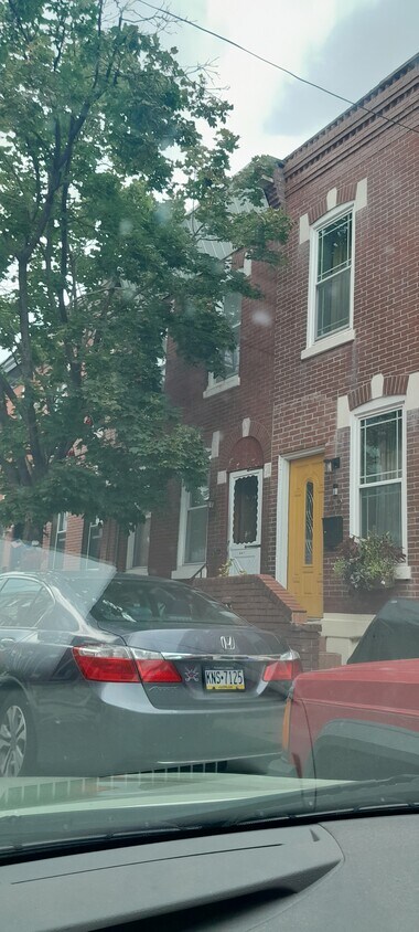 Foto principal - 421 McClellan St