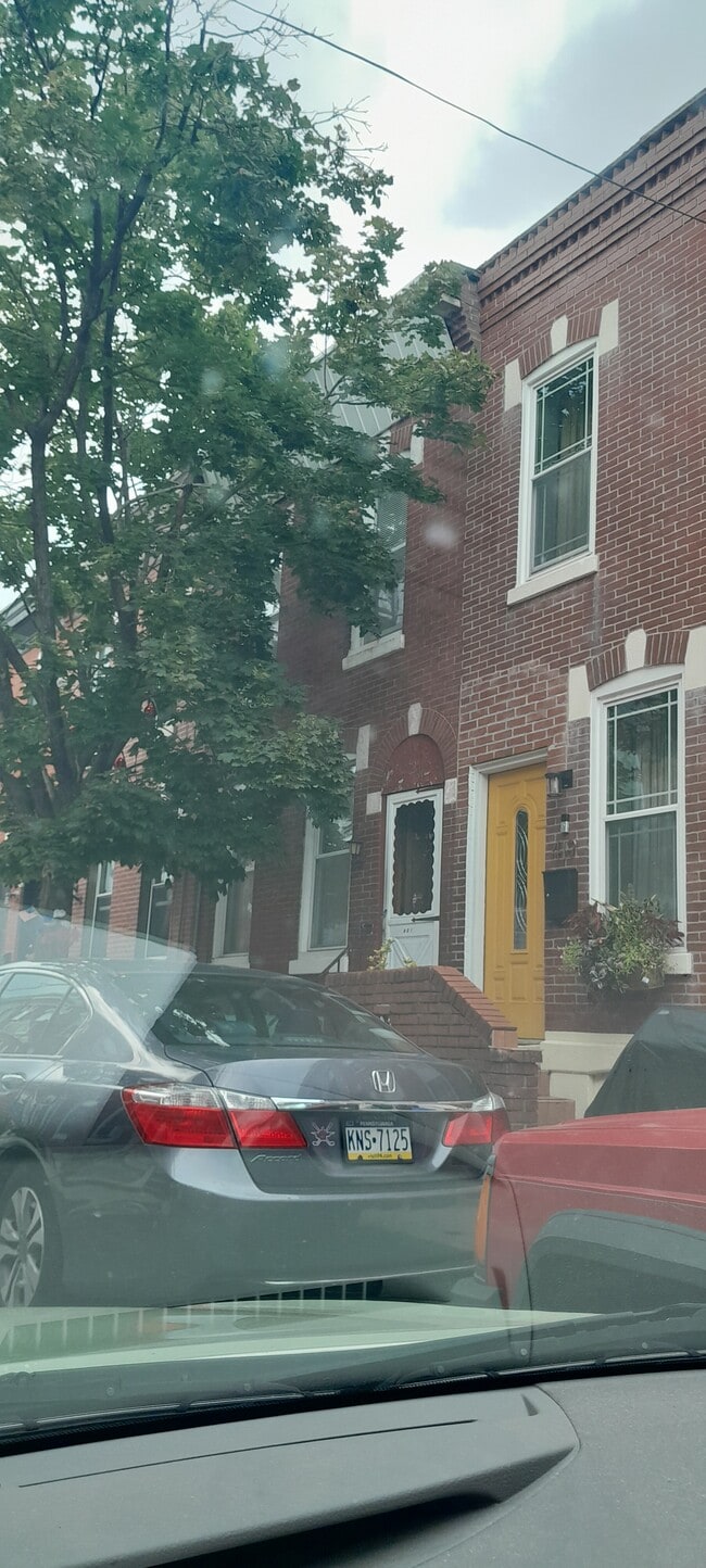 Building Photo - 421 McClellan St