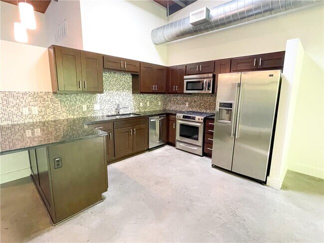 Foto del edificio - 2205 N Lamar Blvd