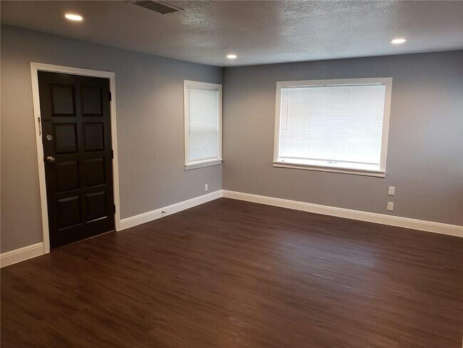 Foto del edificio - 18901 Hogeye Rd