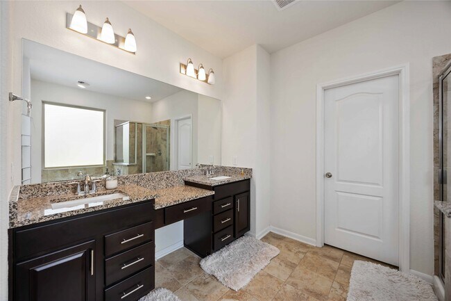 Foto del edificio - 8006 Ash Ridge Dr