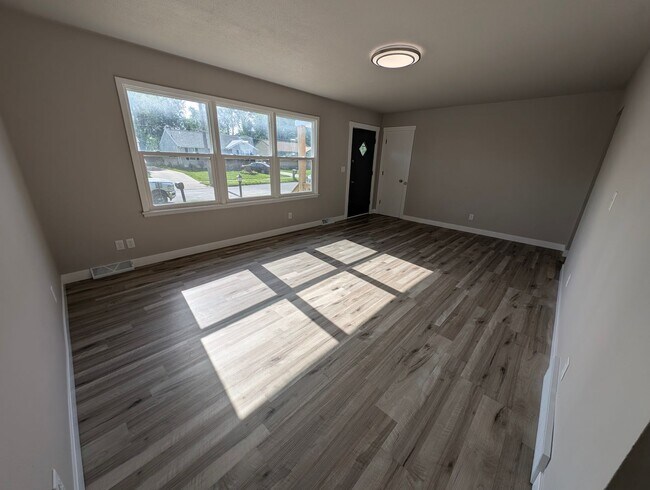 Foto del edificio - 2 Bedroom, 1 Bathroom house with garage an...