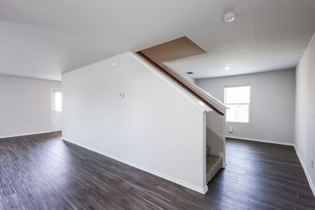 Building Photo - 2710 Telder Path