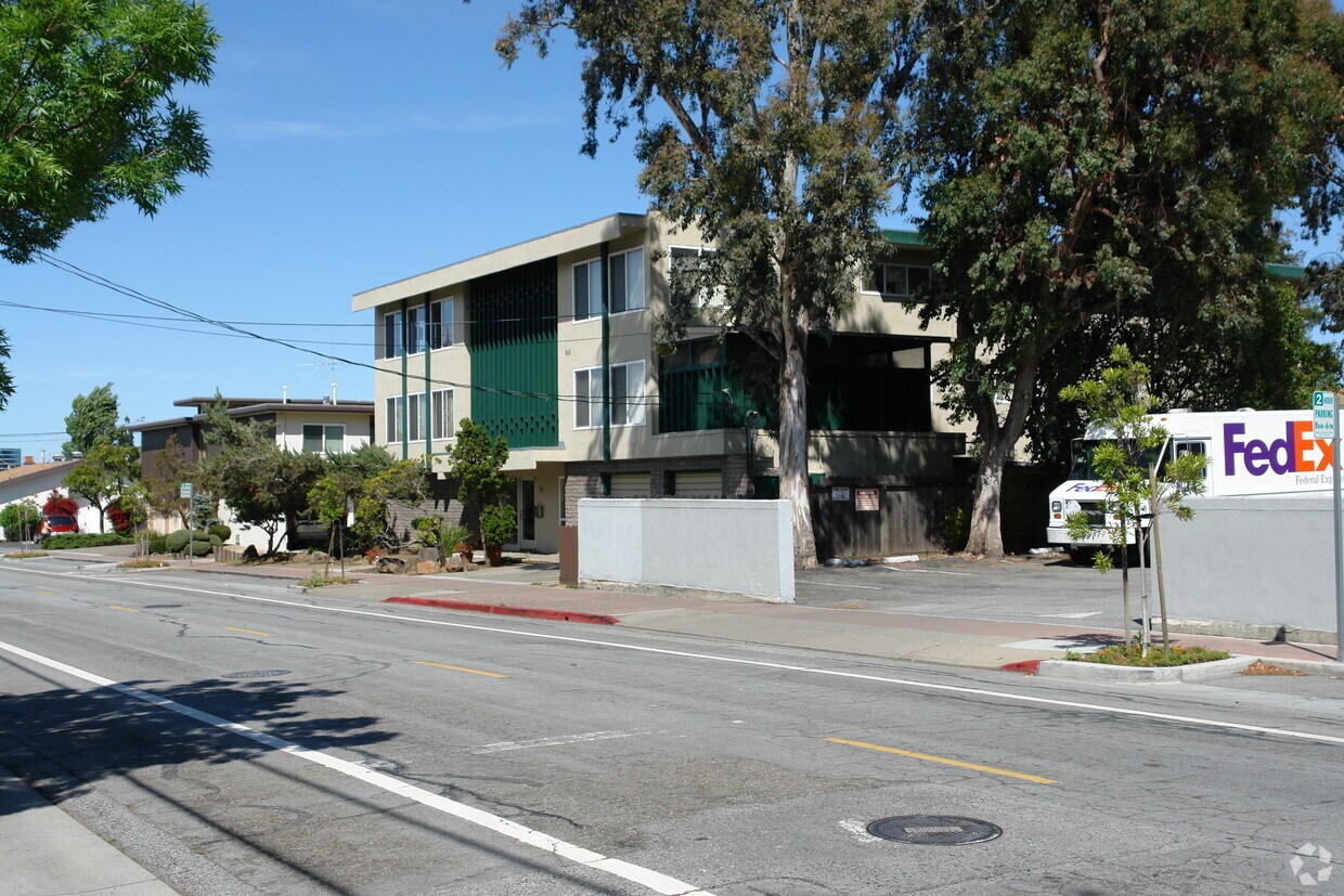 Foto del edificio - 641 Masonic Way