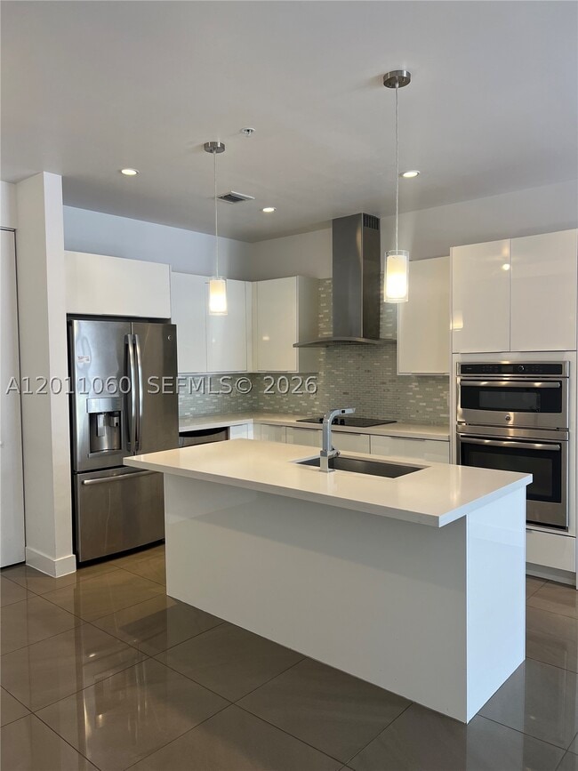 Building Photo - 10245 NW 63rd Terrace