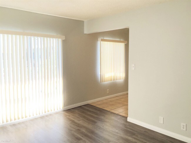 Building Photo - 8831 Rosecrans Ave
