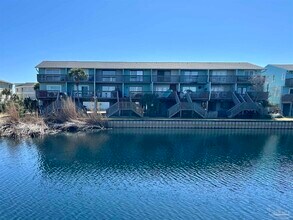 Building Photo - 1705 Bulevar Mayor St