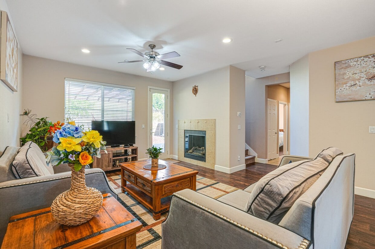 Foto principal - 140 Lawlor Ct