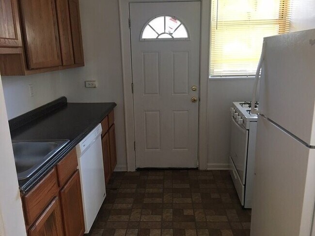 Foto del edificio - 2436 W Rosemont Ave
