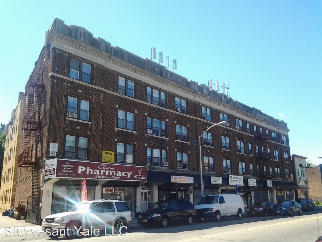 Building Photo - 784 Clinton Ave