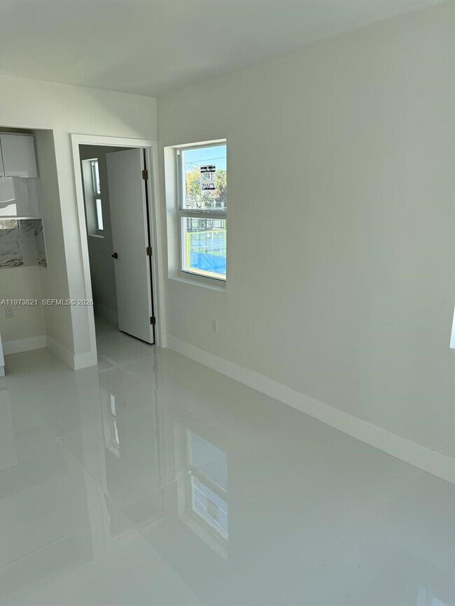 Foto del edificio - 1943 71st St