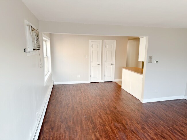 Foto del edificio - 5727 S Kenton Ave