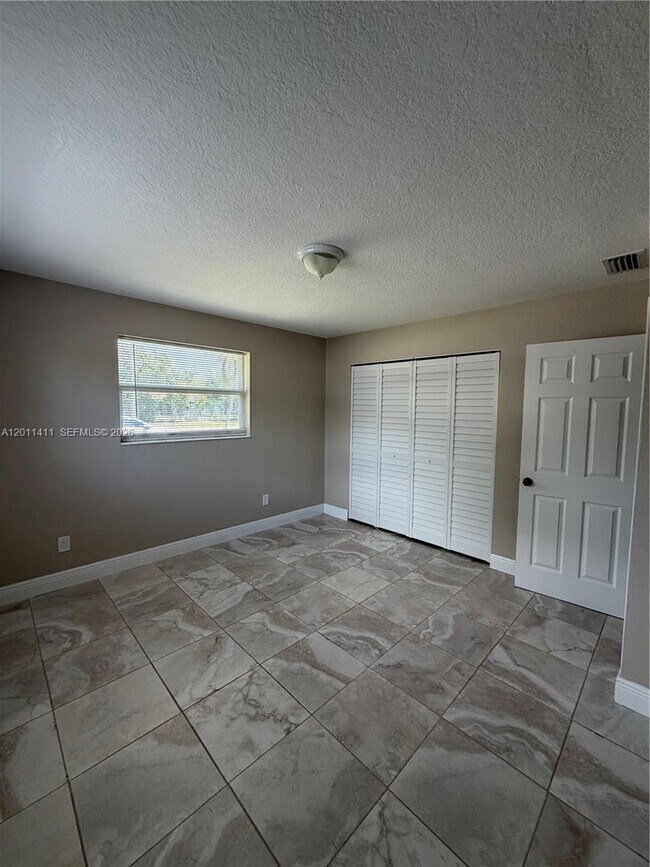 Foto del edificio - 9250 SW 168th St